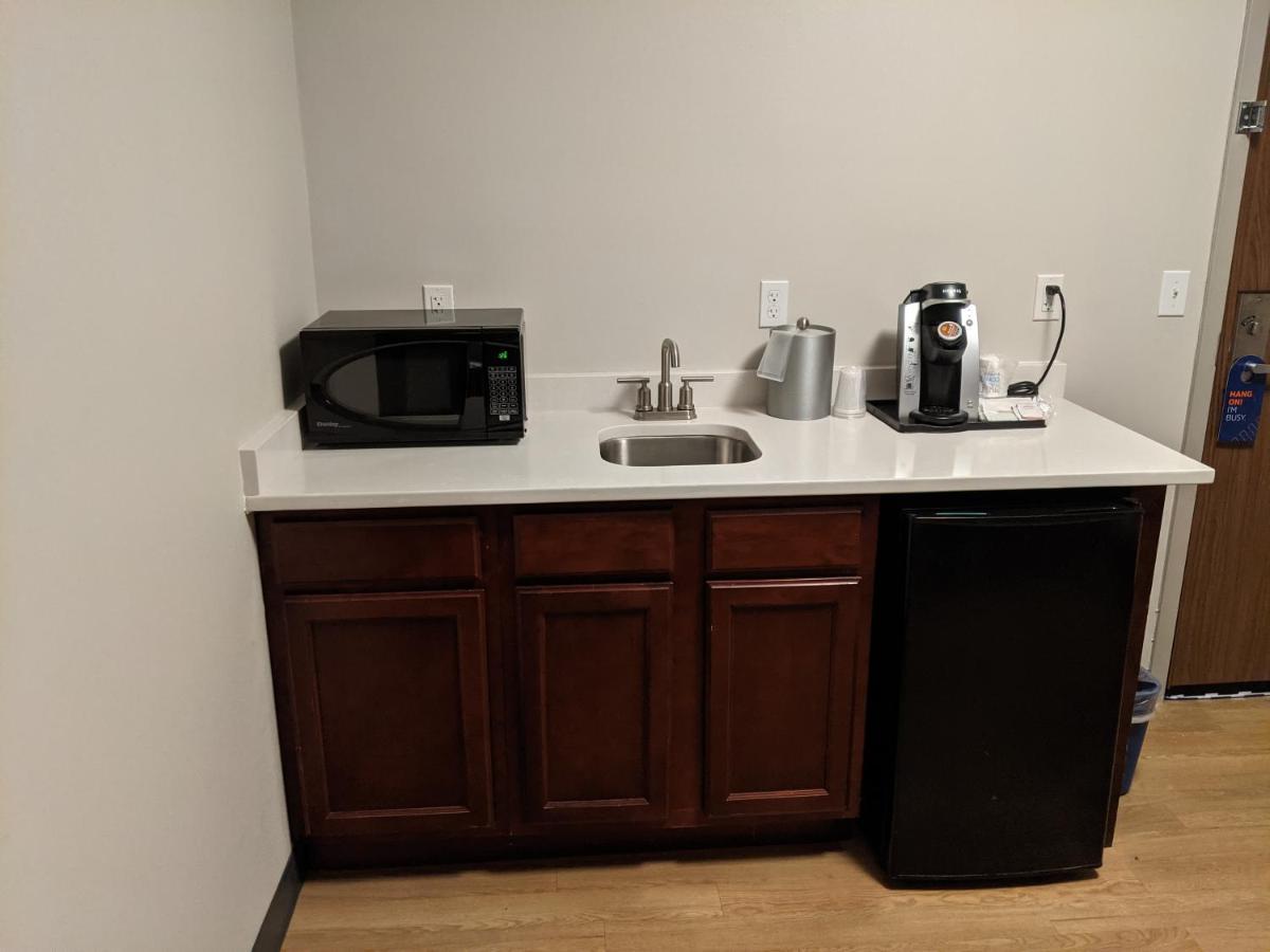 Holiday Inn Express South Burlington By Ihg Экстерьер фото