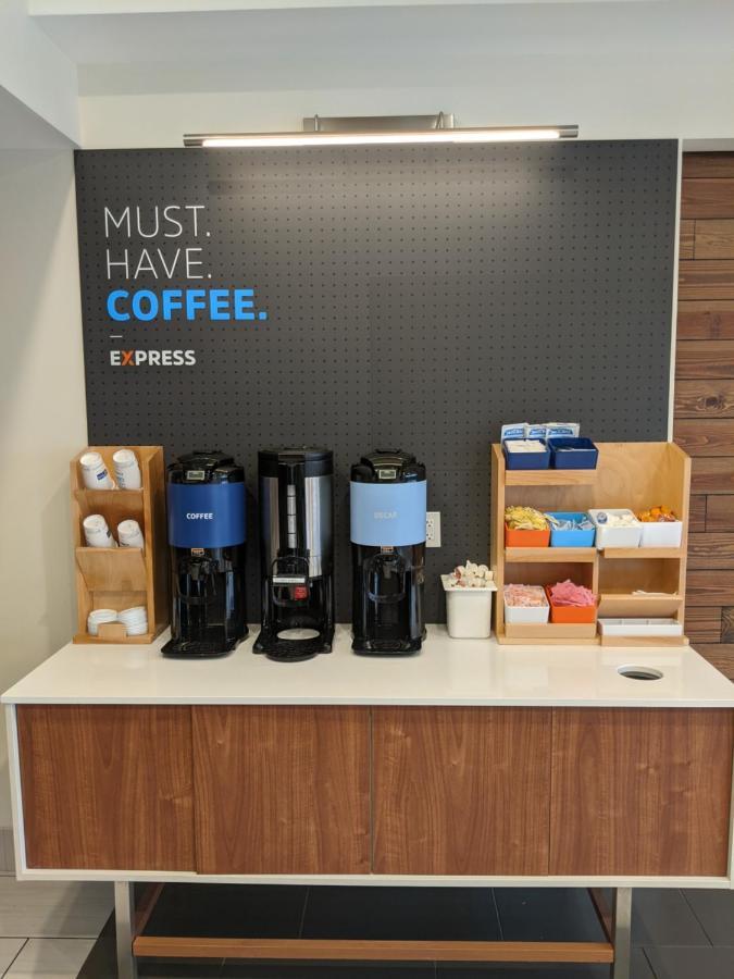 Holiday Inn Express South Burlington By Ihg Экстерьер фото