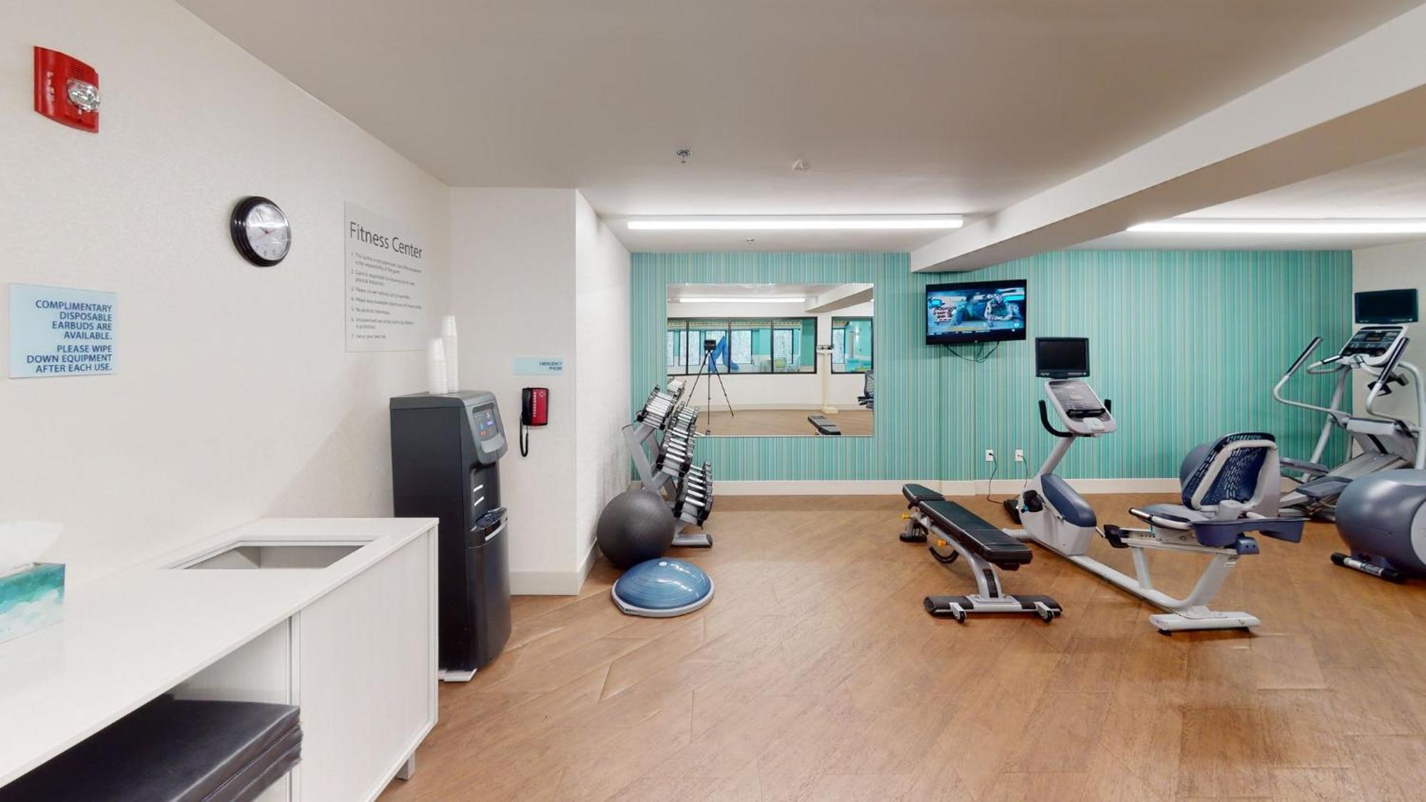 Holiday Inn Express South Burlington By Ihg Экстерьер фото