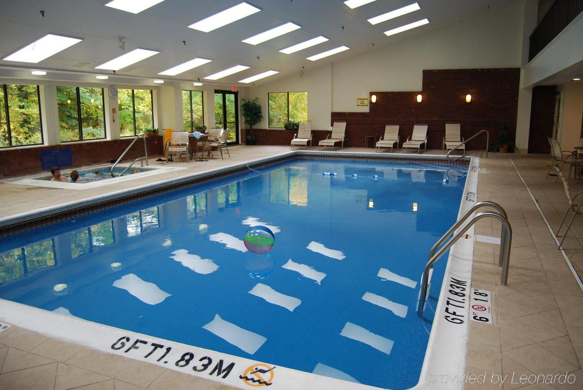 Holiday Inn Express South Burlington By Ihg Удобства фото